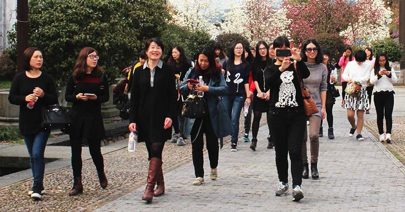 ng28�Ϲ�����Ļ�ϲ��Ů��